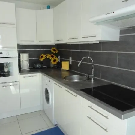 Saladelles 2 Apartamento *